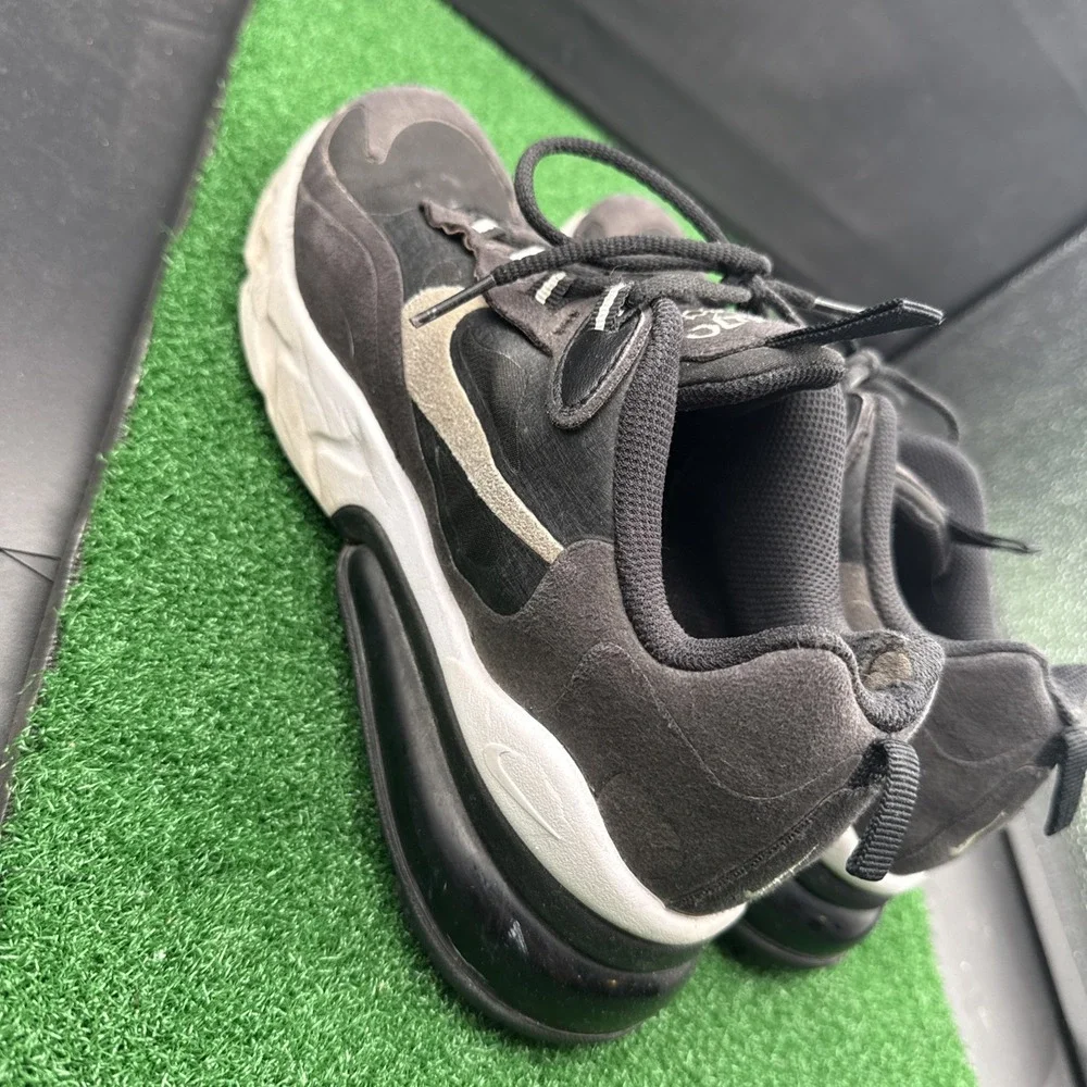 Nike Air Max 270 React Womens Size 7/Youth 5.5 Black Running Shoes BQ0103-009